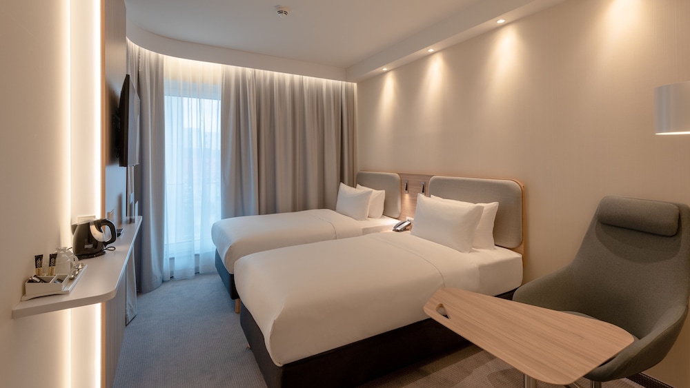 Holiday Inn Express Munich North by IHG — Hotel rooms in Munich, Bavaria