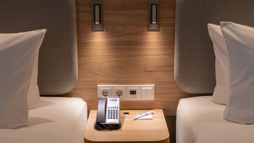 Holiday Inn Express Munich North by IHG — Hotel rooms in Munich, Bavaria
