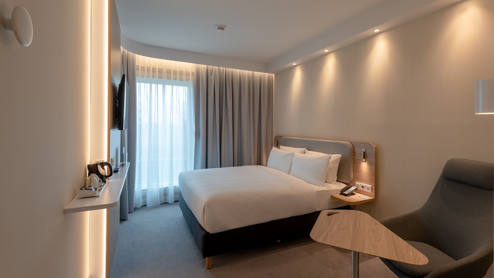 Holiday Inn Express Munich North by IHG — Hotel rooms in Munich, Bavaria