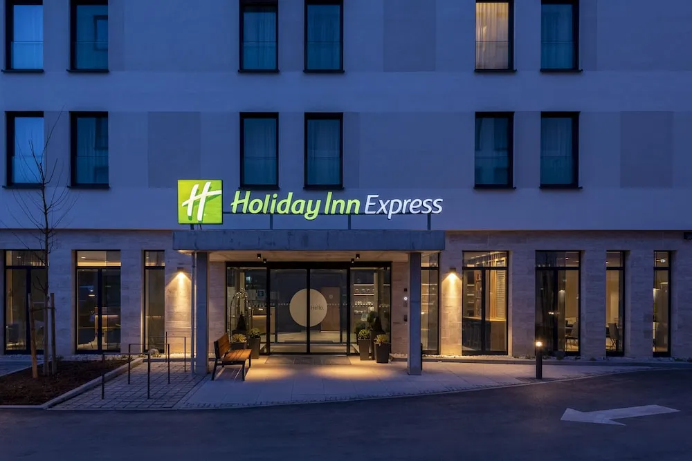 Holiday Inn Express Munich North by IHG
