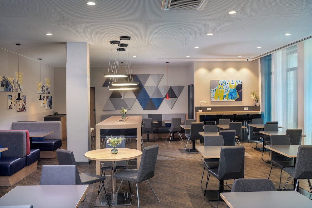 Holiday Inn Express Munich North by IHG — Restaurant & bars in Munich, Bavaria