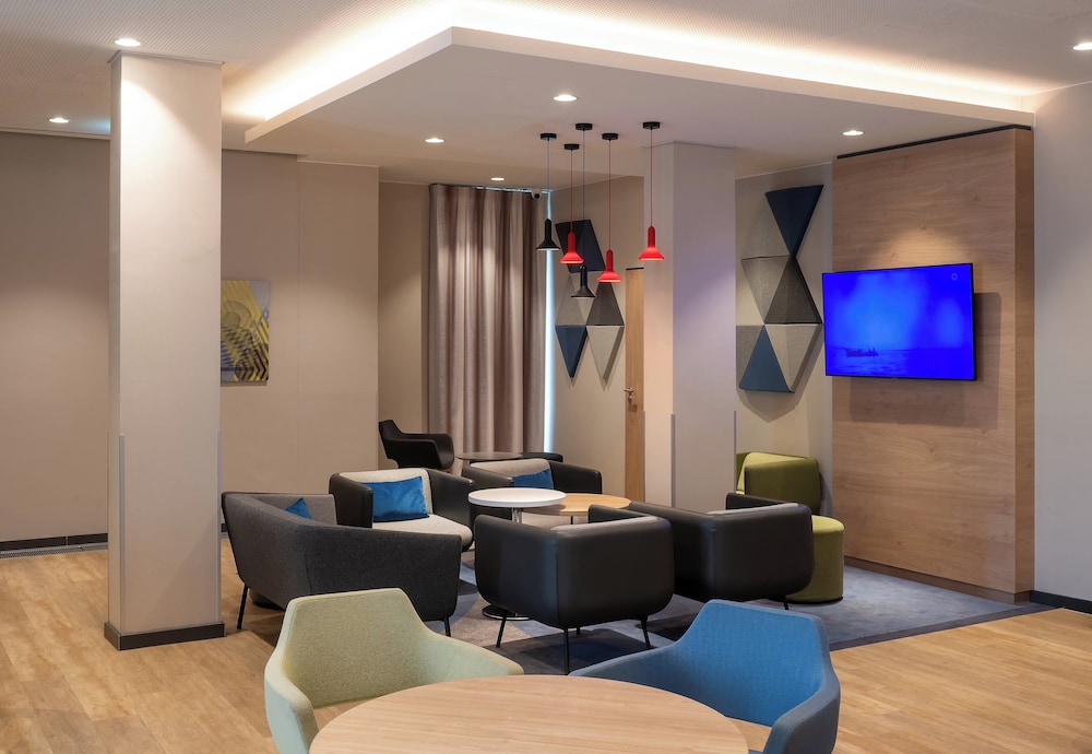 Holiday Inn Express Munich North by IHG — Restaurant & bars in Munich, Bavaria