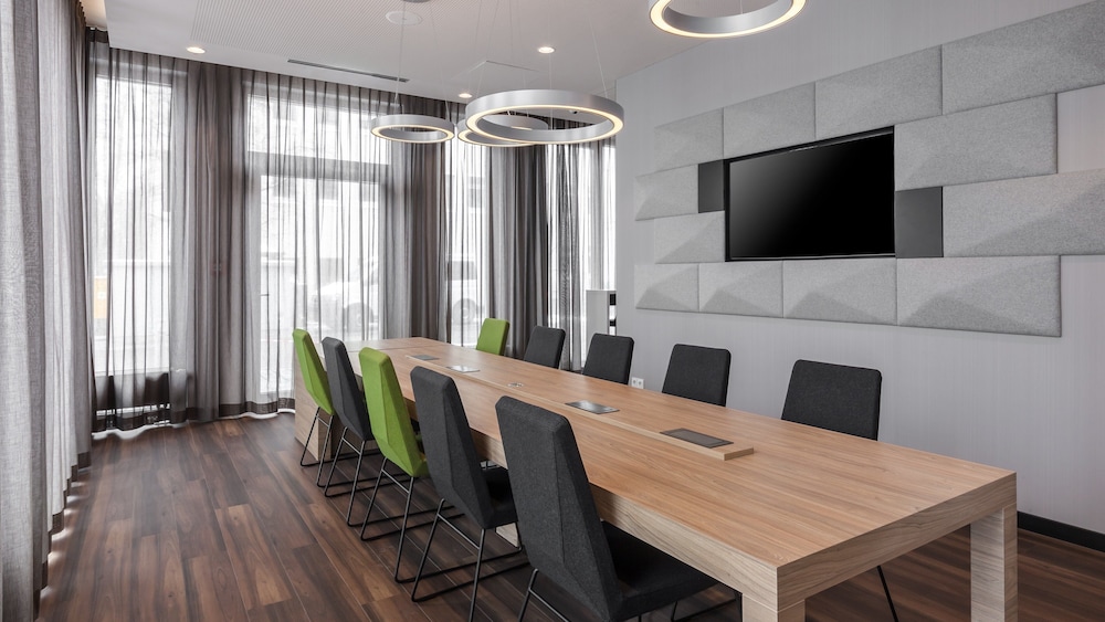Holiday Inn Express Munich North by IHG — Hotel rooms in Munich, Bavaria