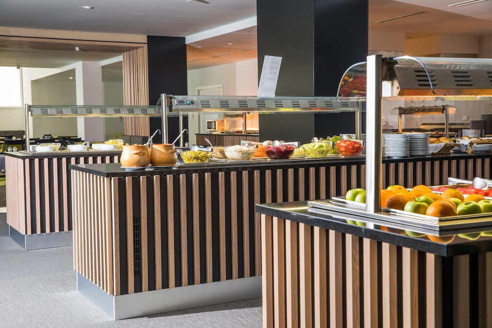 Hotel Osmine — Restaurant & bars in Slano, Dubrovnik-Neretva