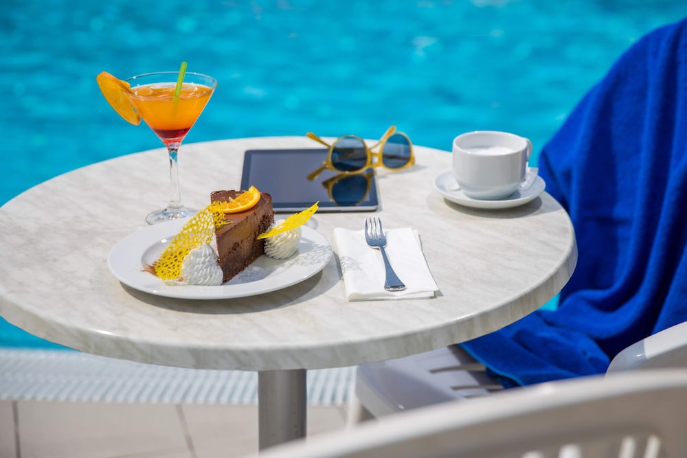 Hotel Osmine — Swimming pool in Slano, Dubrovnik-Neretva