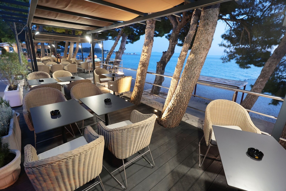 Hotel Milenij — Restaurant & bars in Makarska, Split-Dalmatia