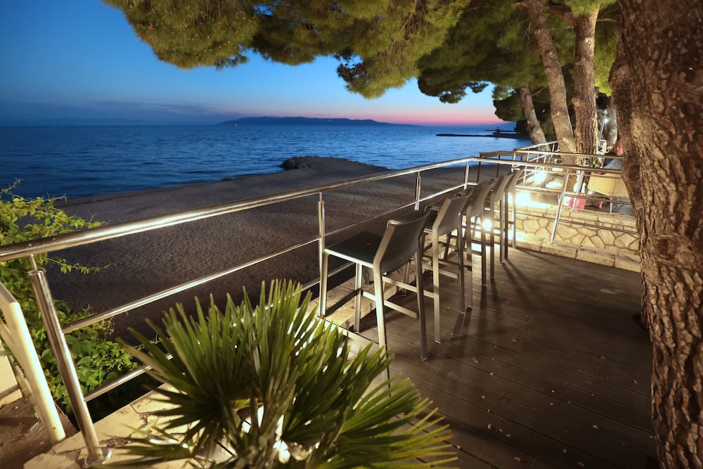 Hotel Milenij — Restaurant & bars in Makarska, Split-Dalmatia