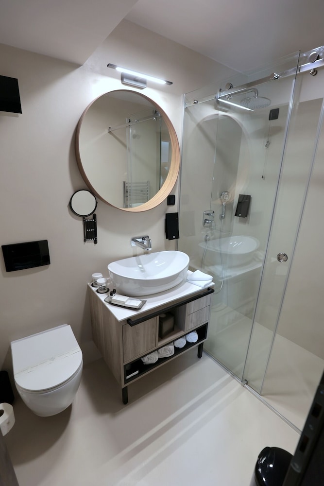Hotel Milenij — Hotel rooms in Makarska, Split-Dalmatia