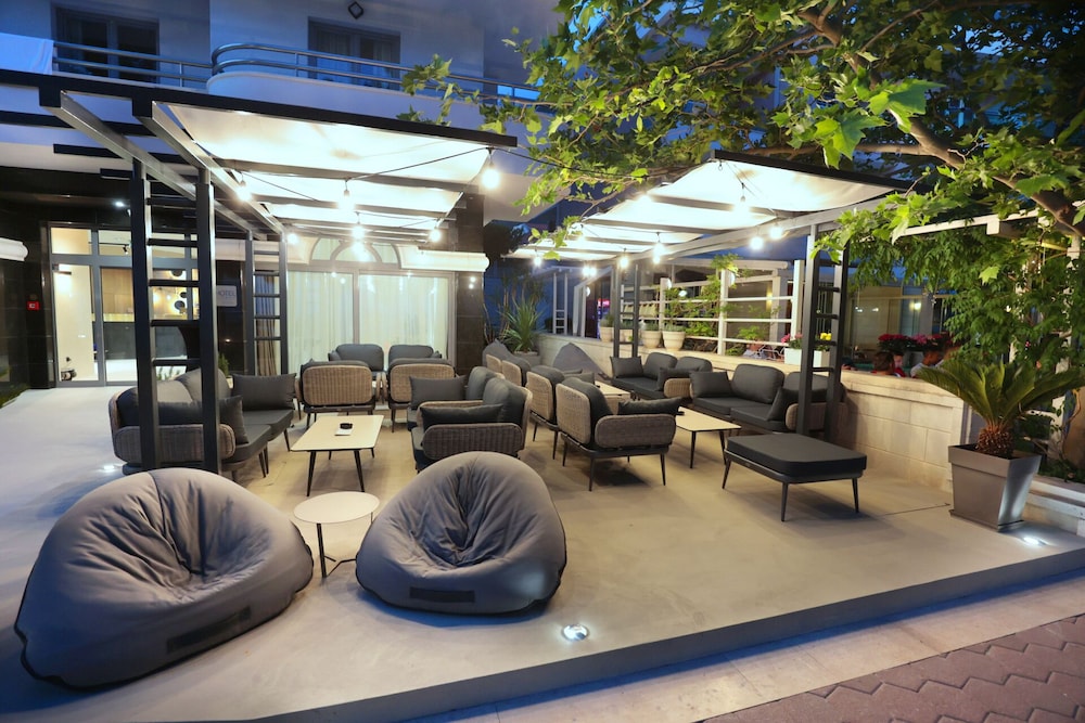 Hotel Milenij — Restaurant & bars in Makarska, Split-Dalmatia