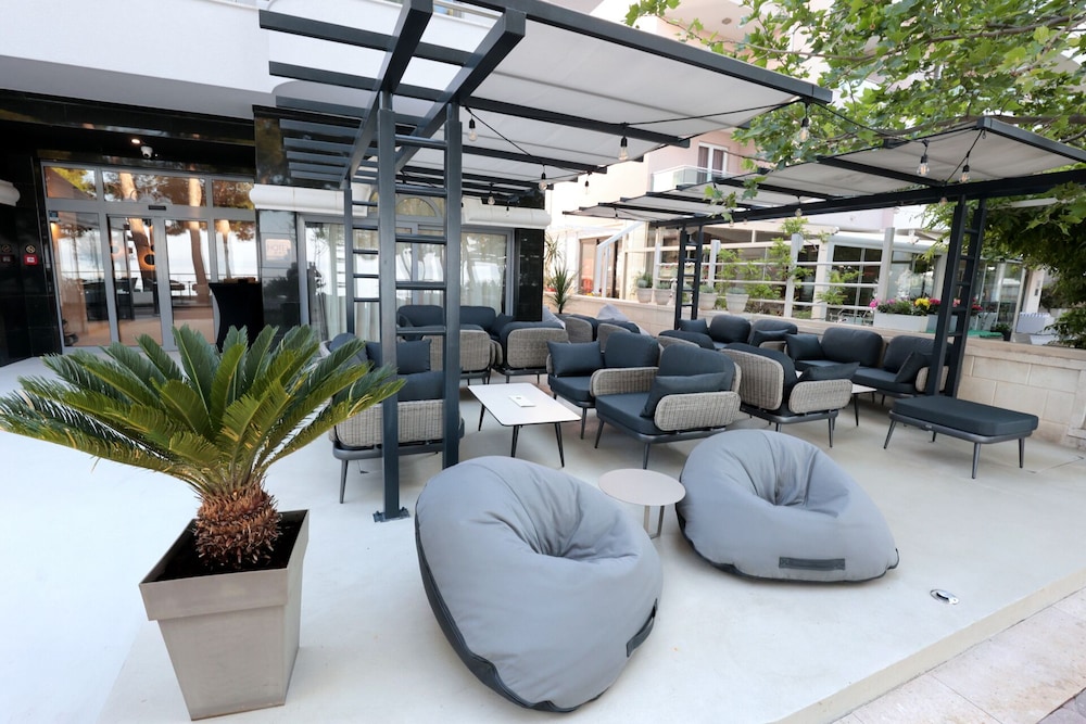 Hotel Milenij — Restaurant & bars in Makarska, Split-Dalmatia