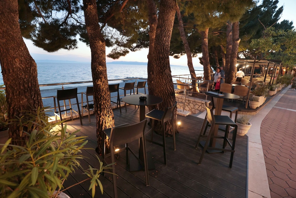 Hotel Milenij — Restaurant & bars in Makarska, Split-Dalmatia