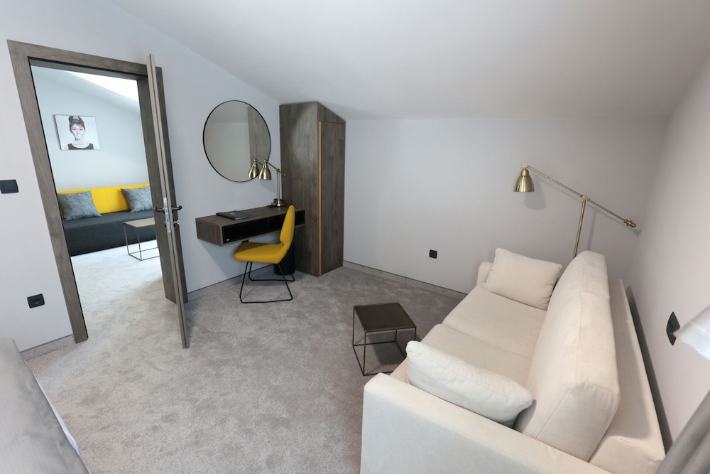 Hotel Milenij — Hotel rooms in Makarska, Split-Dalmatia