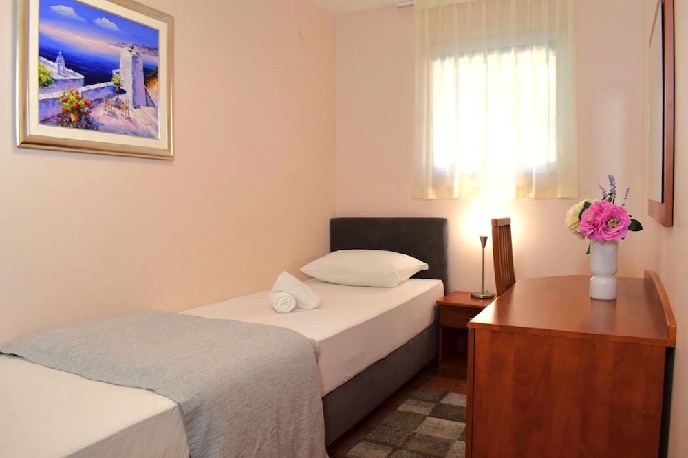 Matilde Beach Resort — Hotel rooms in Vodice, Šibenik-Knin