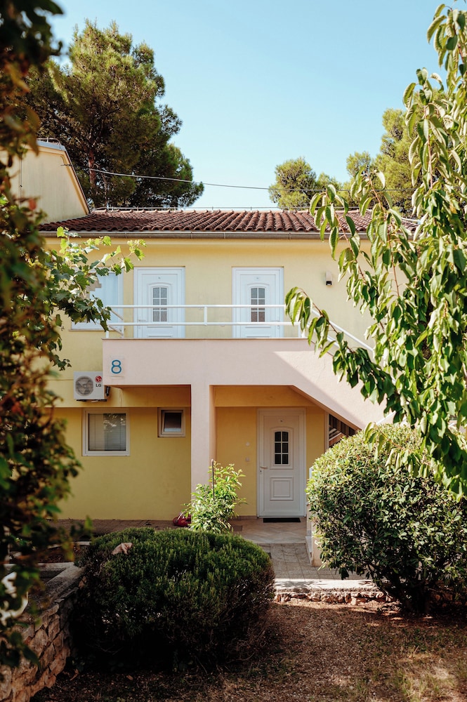 Matilde Beach Resort — Hotel building in Vodice, Šibenik-Knin