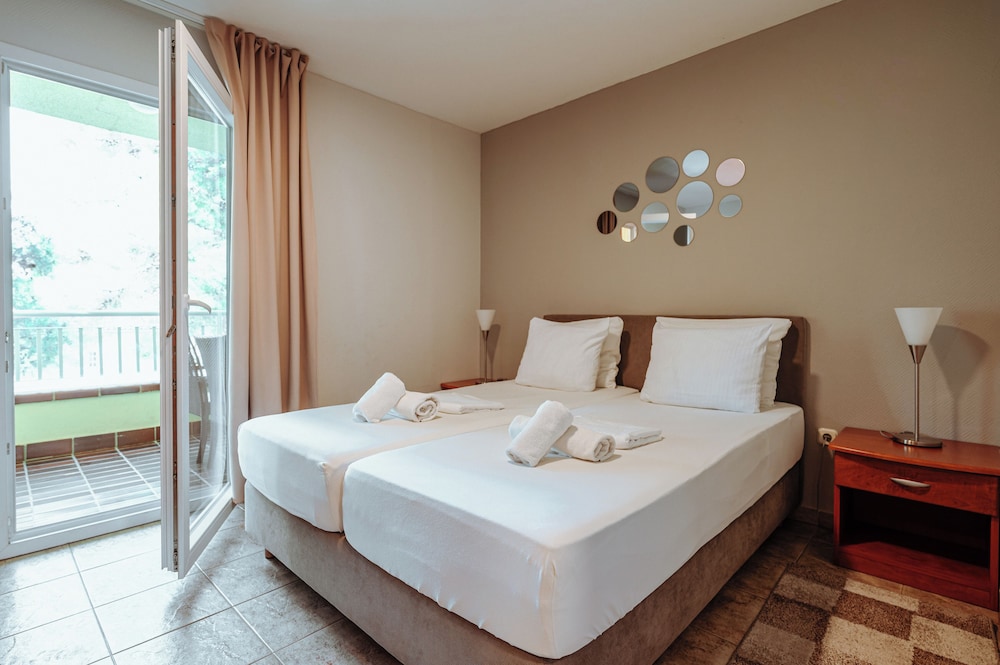 Matilde Beach Resort — Hotel rooms in Vodice, Šibenik-Knin