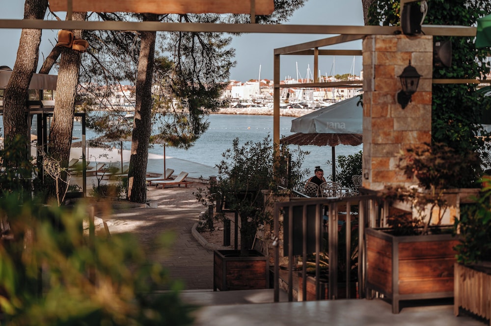 Matilde Beach Resort — Restaurant & bars in Vodice, Šibenik-Knin
