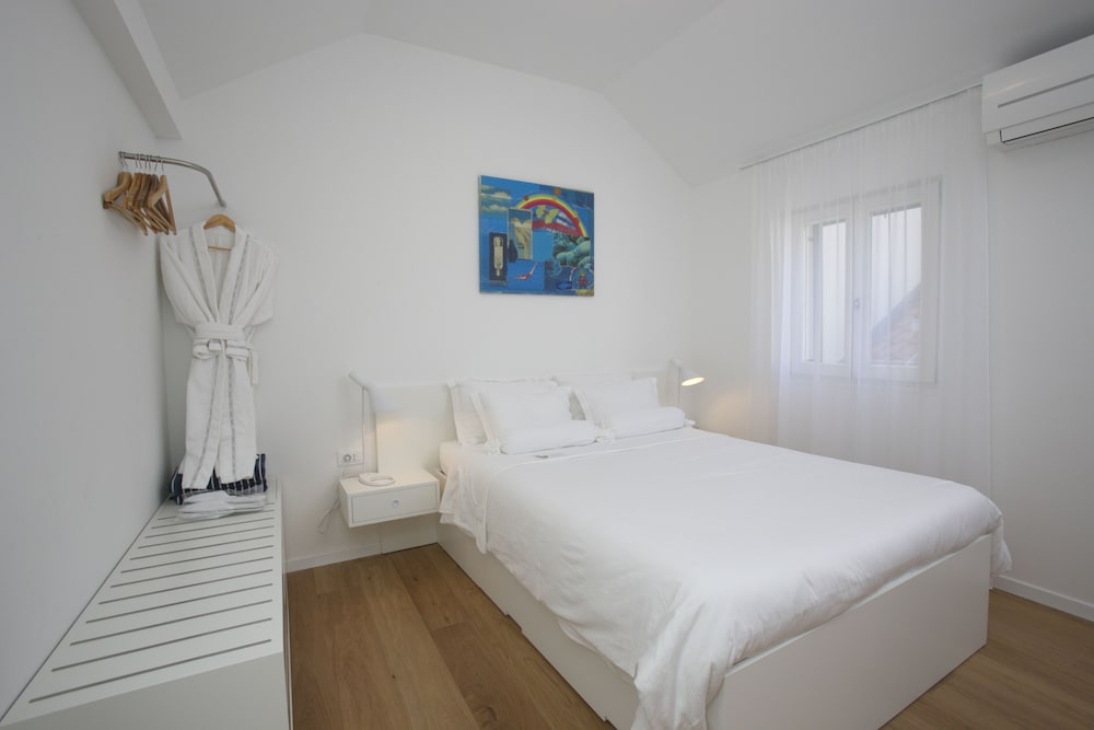 Divota Apartment Hotel — Hotel rooms in Split, Split-Dalmatia