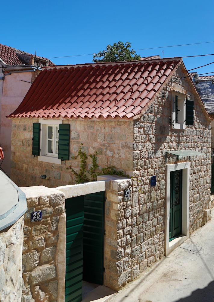 Divota Apartment Hotel — Hotel building in Split, Split-Dalmatia