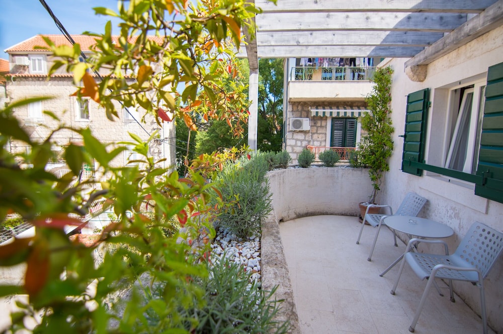 Divota Apartment Hotel — Hotel building in Split, Split-Dalmatia