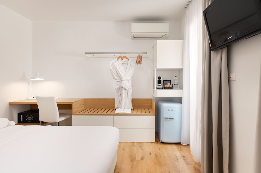 Divota Apartment Hotel — Hotel rooms in Split, Split-Dalmatia