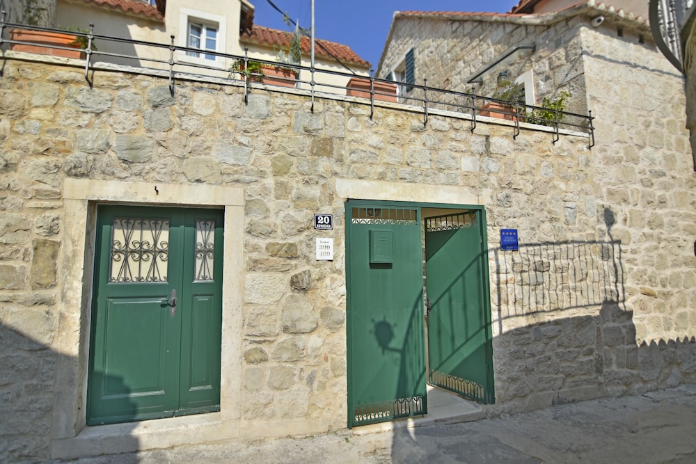 Divota Apartment Hotel — Hotel building in Split, Split-Dalmatia