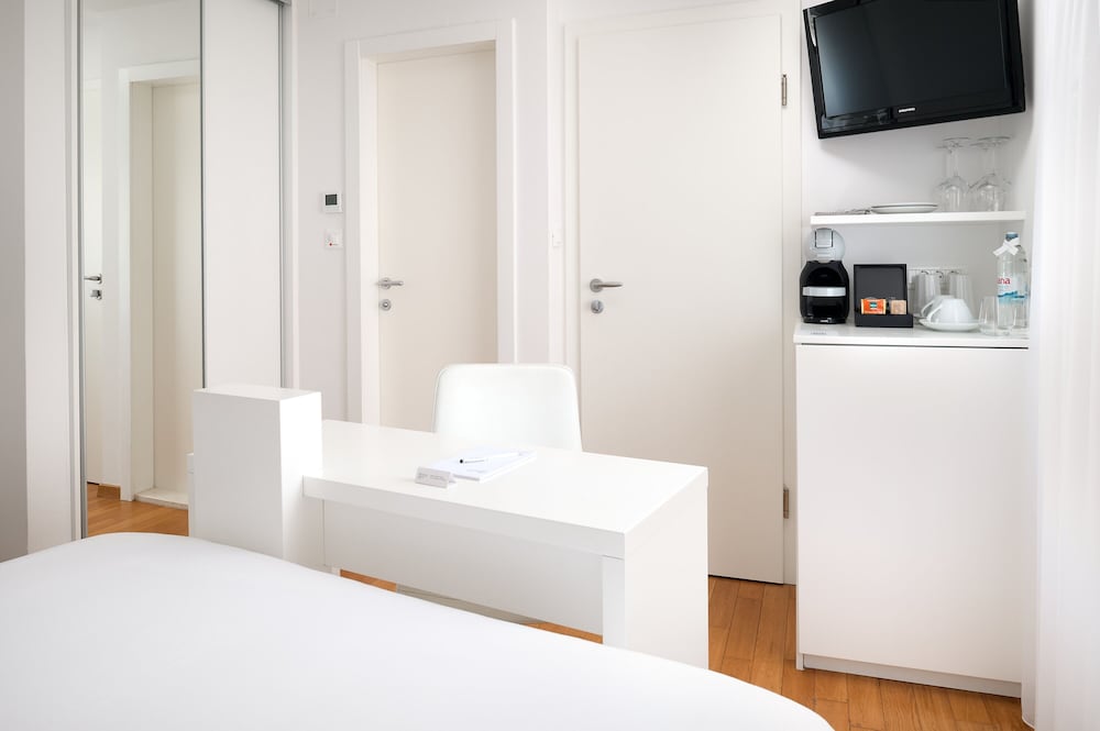 Divota Apartment Hotel — Hotel rooms in Split, Split-Dalmatia