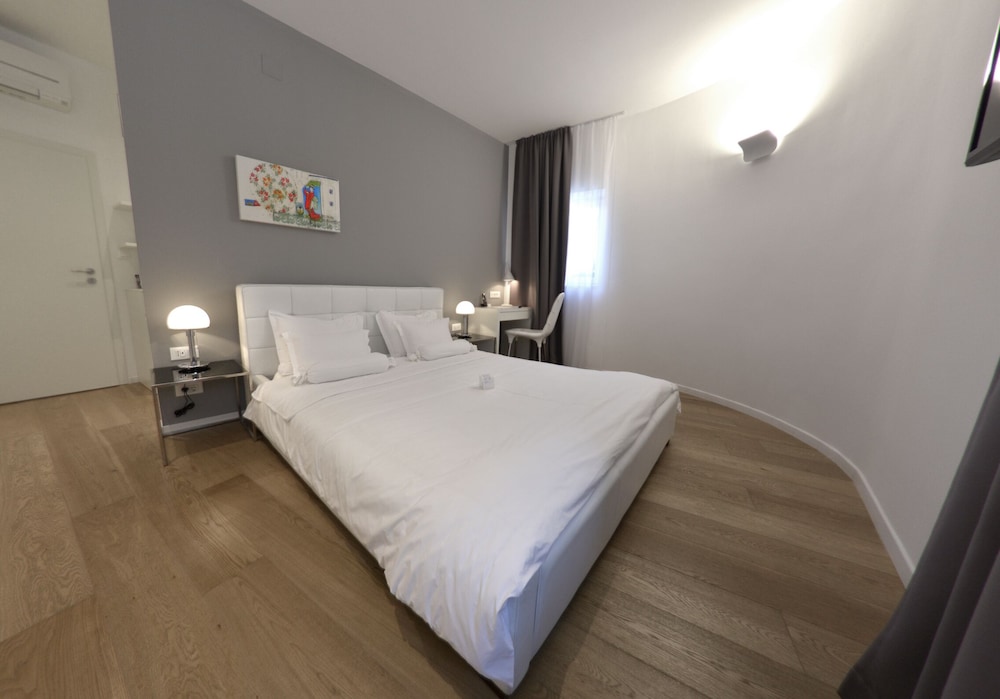 Divota Apartment Hotel — Hotel rooms in Split, Split-Dalmatia