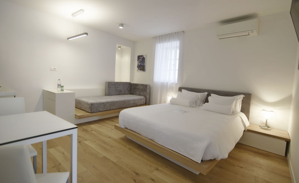 Divota Apartment Hotel — Hotel rooms in Split, Split-Dalmatia