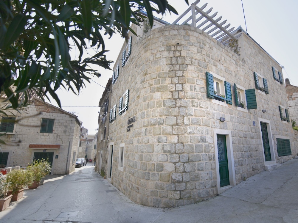 Divota Apartment Hotel — Hotel building in Split, Split-Dalmatia