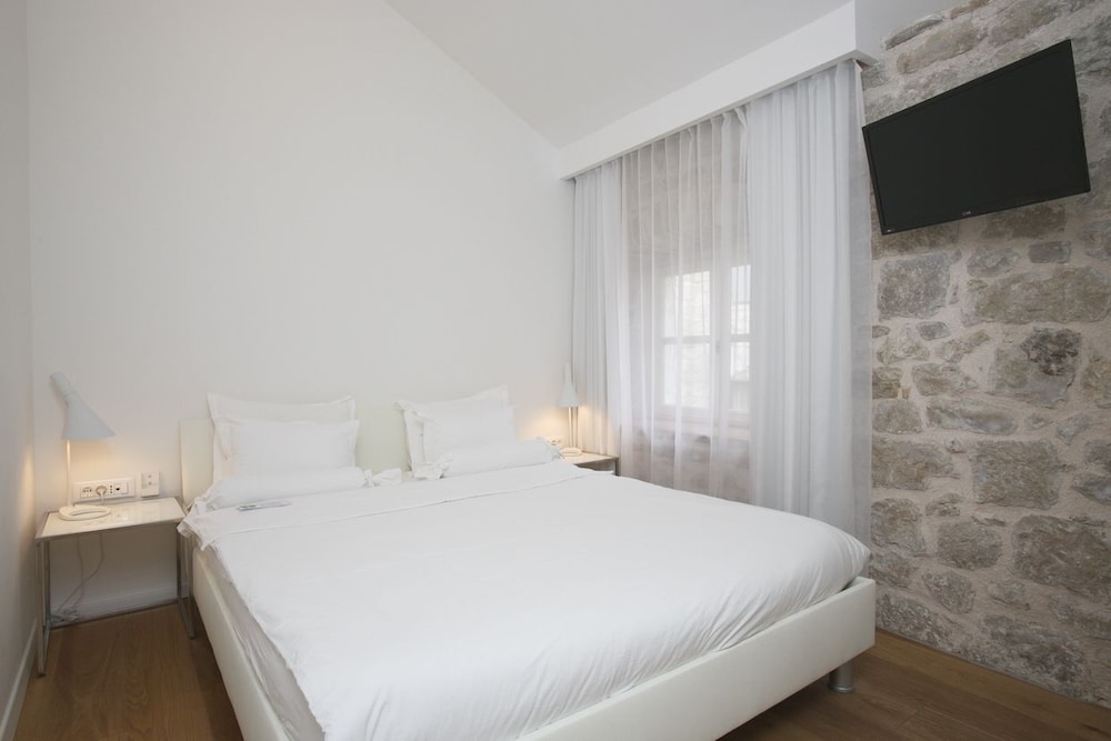Divota Apartment Hotel — Hotel rooms in Split, Split-Dalmatia
