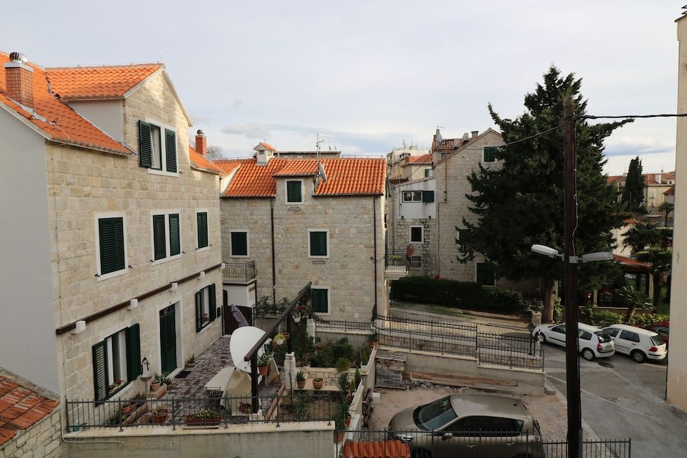 Split (7 dni) w House Sandra z BER