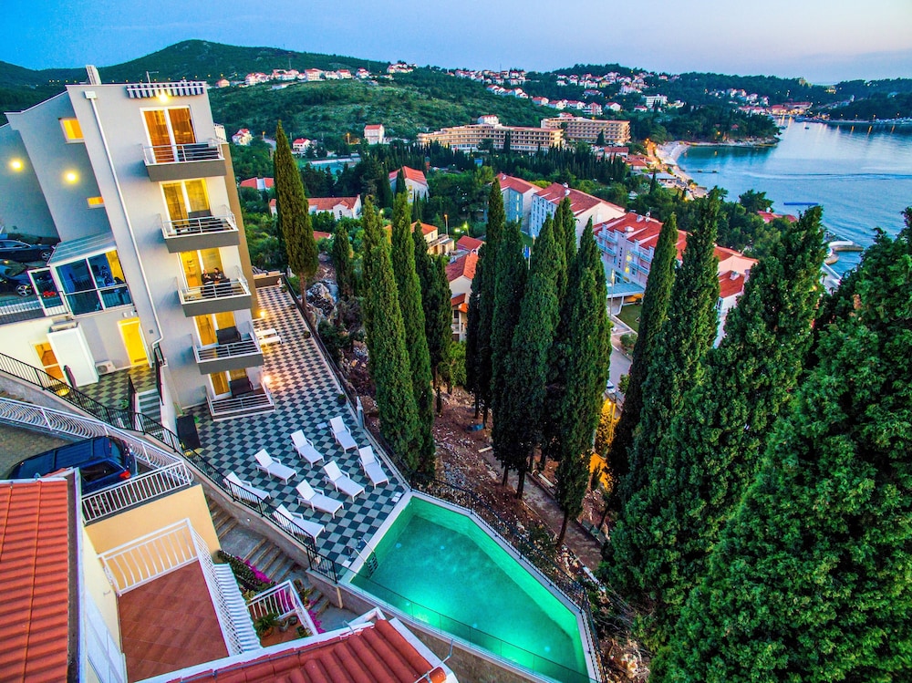 Apartments Didan — Swimming pool in Konavle, Dubrovnik-Neretva