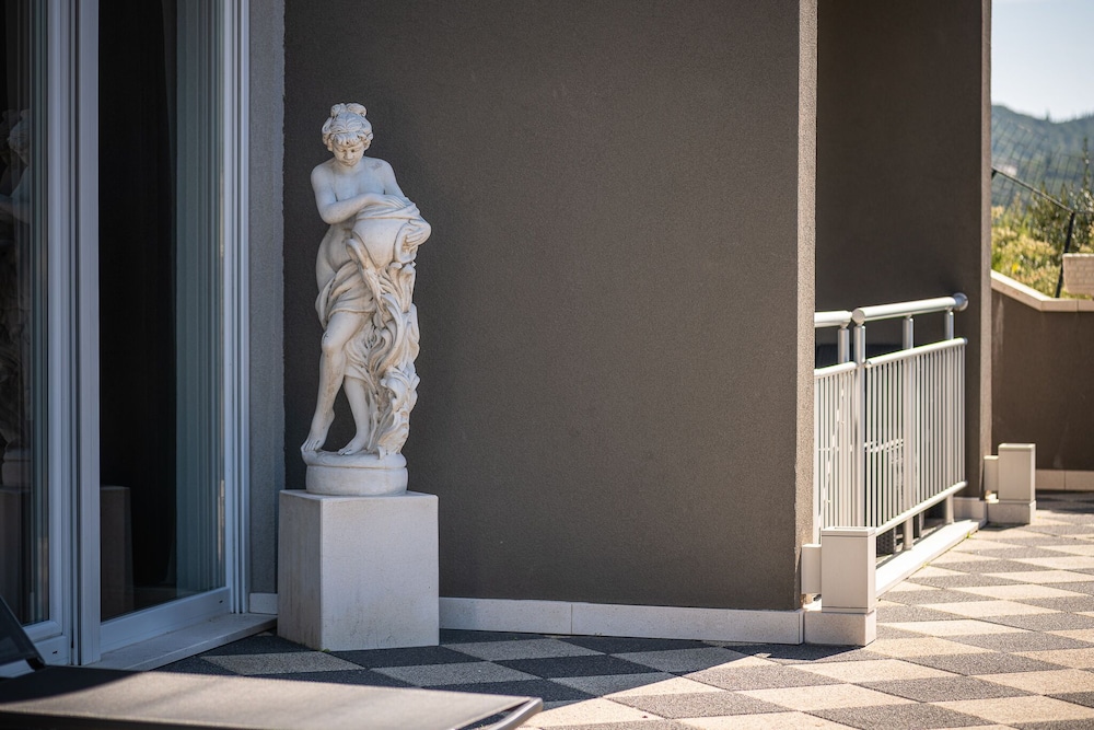 Apartments Didan — Hotel building in Konavle, Dubrovnik-Neretva