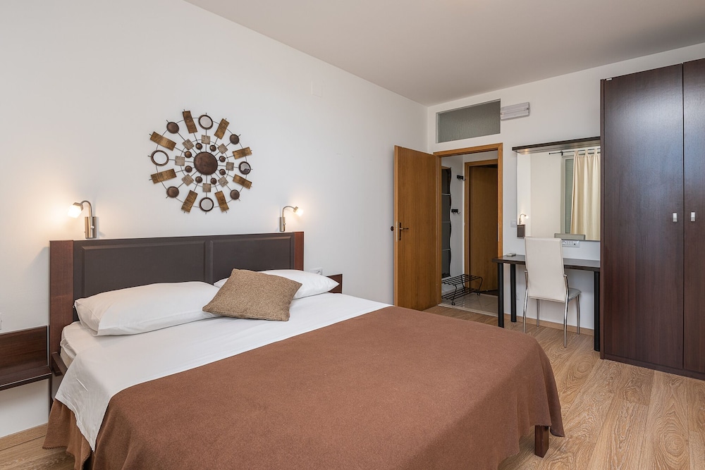 Apartments Didan — Hotel rooms in Konavle, Dubrovnik-Neretva