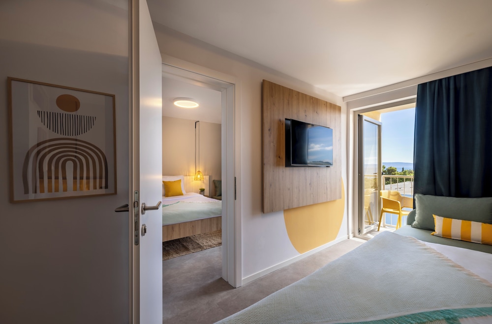 Sunny Makarska by Valamar — Hotel rooms in Makarska, Split-Dalmatia