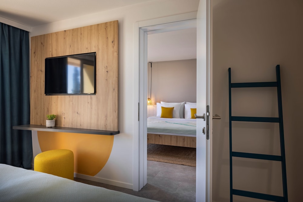 Sunny Makarska by Valamar — Hotel rooms in Makarska, Split-Dalmatia