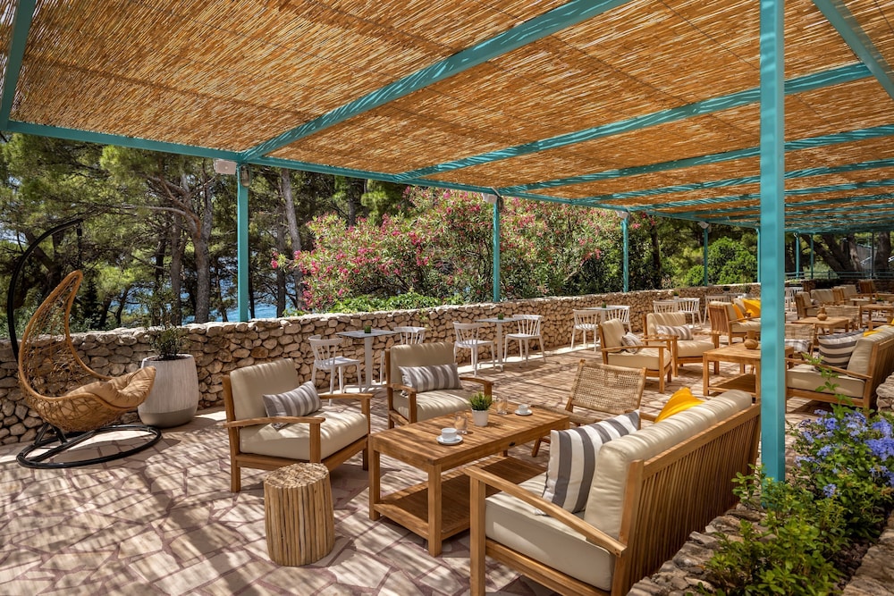 Sunny Makarska by Valamar — Restaurant & bars in Makarska, Split-Dalmatia