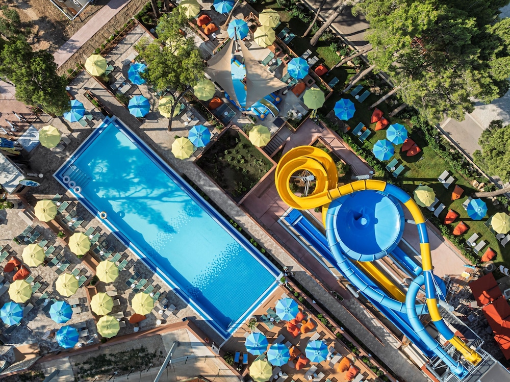 Sunny Makarska by Valamar — Swimming pool in Makarska, Split-Dalmatia