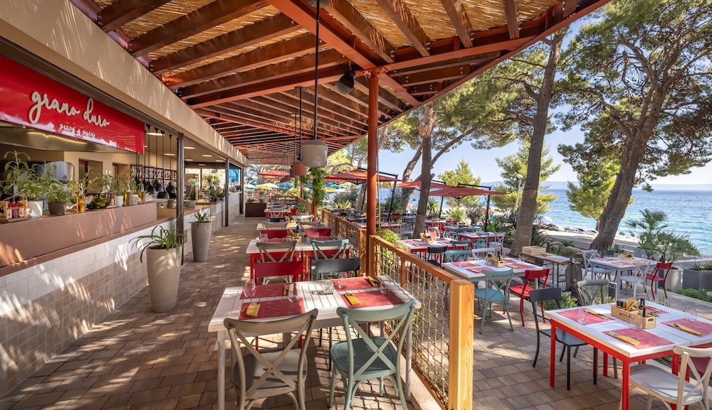Sunny Makarska by Valamar — Restaurant & bars in Makarska, Split-Dalmatia