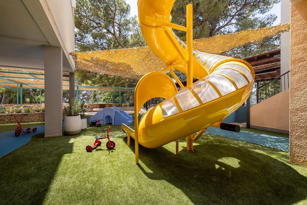 Sunny Makarska by Valamar — Attractions for children in Makarska, Split-Dalmatia