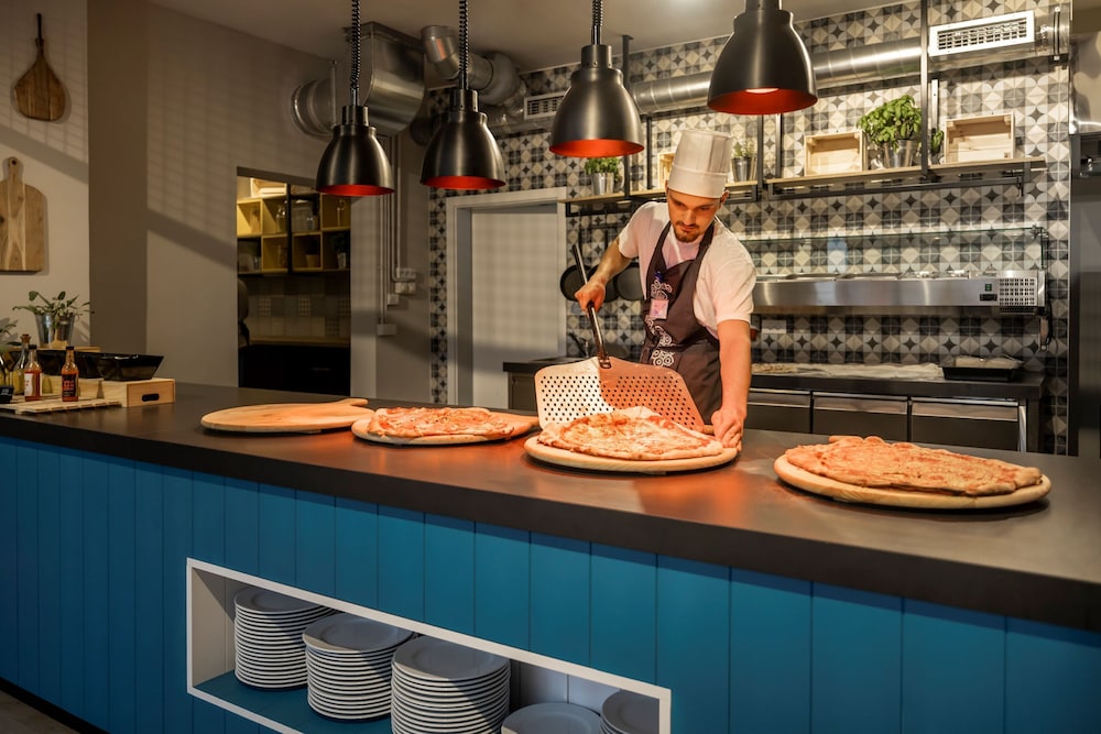 Sunny Makarska by Valamar — Restaurant & bars in Makarska, Split-Dalmatia