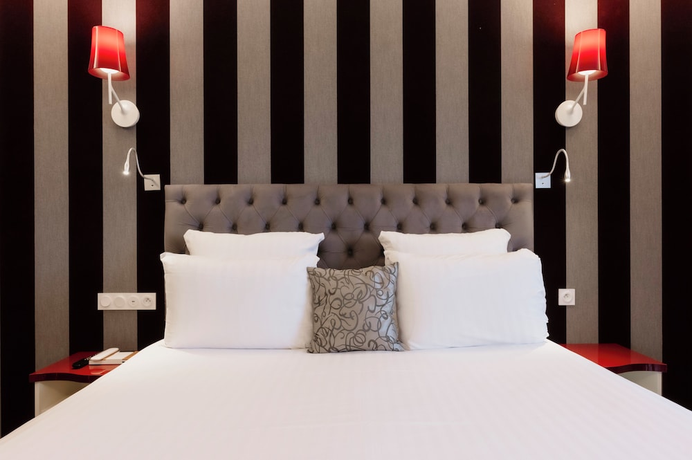Hotel Dali Val d'Europe, Tapestry Collection by Hilton — Hotel rooms in Disneyland Paris, Ile-de-France