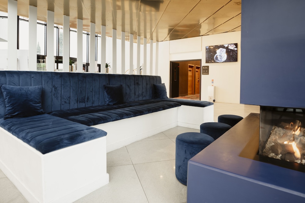 Hotel Dali Val d'Europe, Tapestry Collection by Hilton — Restaurant & bars in Disneyland Paris, Ile-de-France