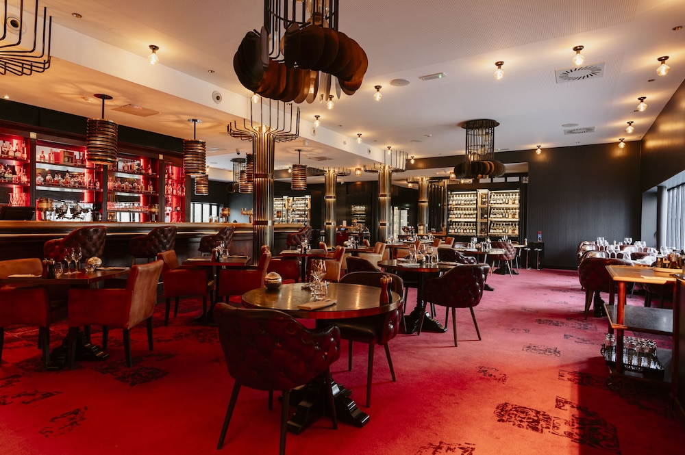 Hotel Dali Val d'Europe, Tapestry Collection by Hilton — Restaurant & bars in Disneyland Paris, Ile-de-France