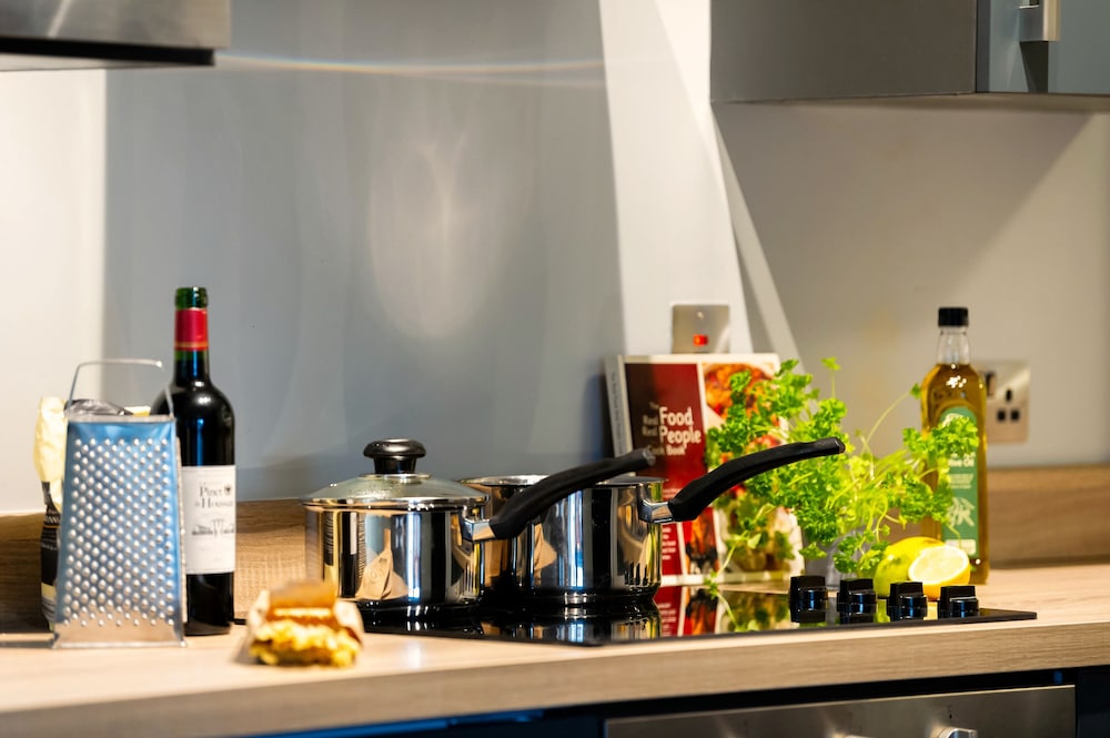 Staycity Aparthotels, Dublin, Christchurch — Hotel rooms in Dublin, Dublin City