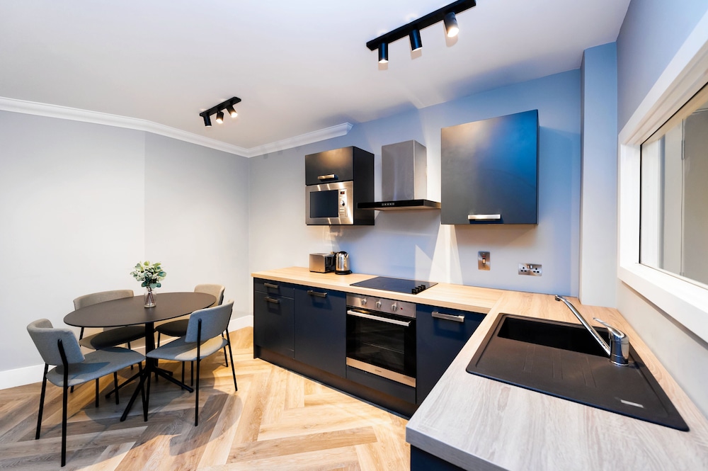 Staycity Aparthotels, Dublin, Christchurch — Hotel rooms in Dublin, Dublin City
