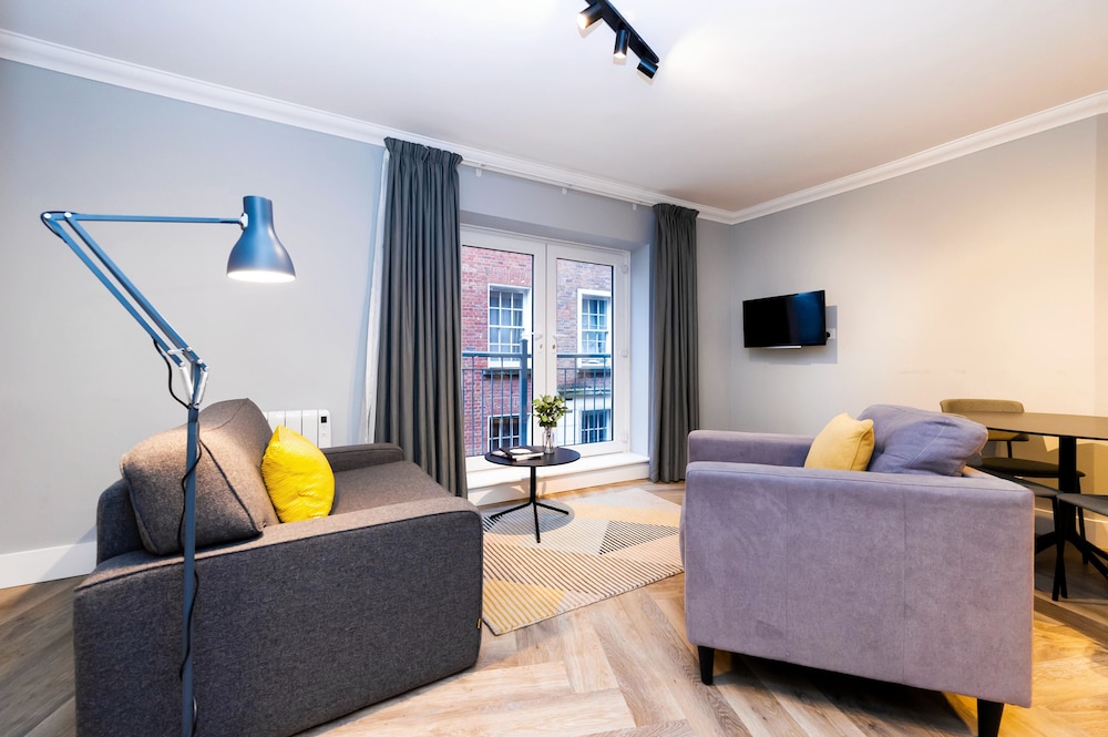 Staycity Aparthotels, Dublin, Christchurch — Hotel rooms in Dublin, Dublin City