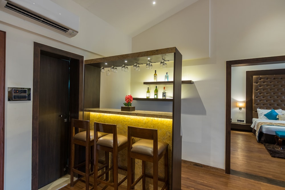 Riva Beach Resort — Restaurant & bars in Mandrem, Goa