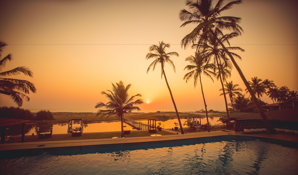 Riva Beach Resort — Swimming pool in Mandrem, Goa