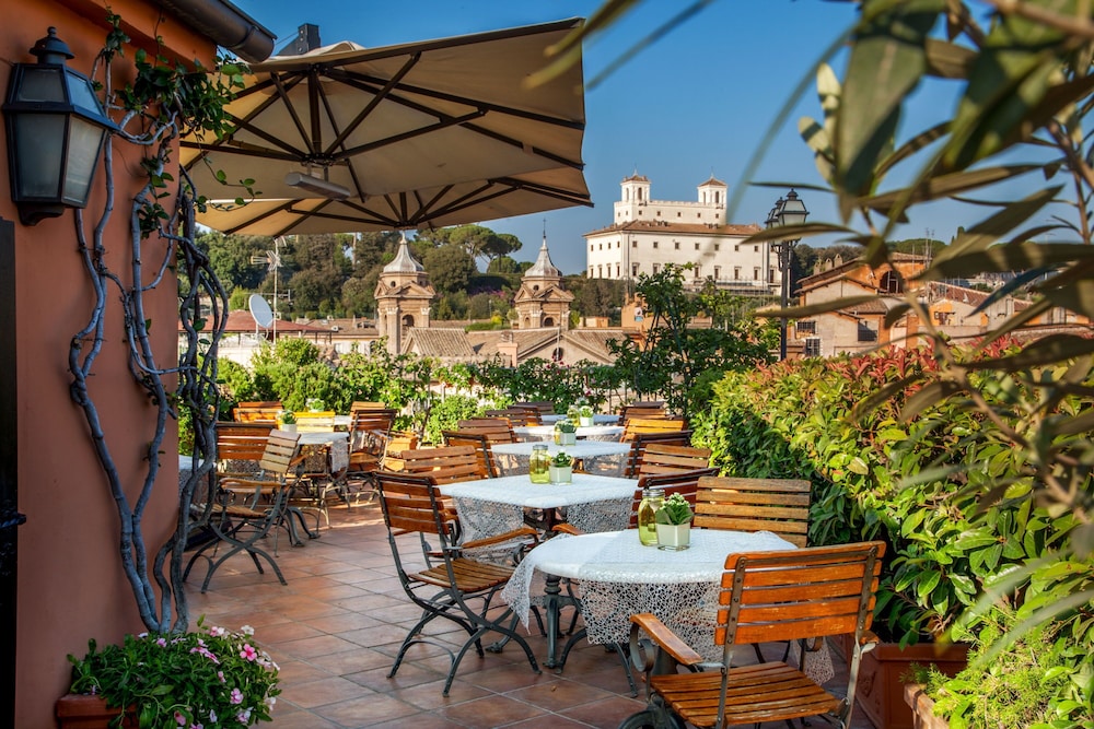Hotel Mozart — Restaurant & bars in Rome, Lazio